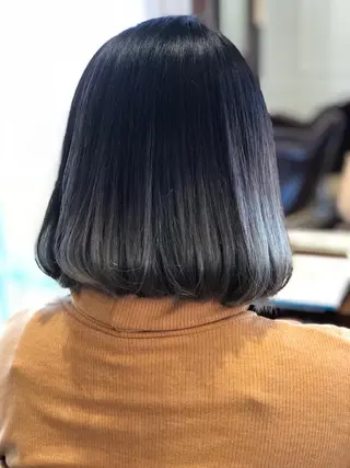 ミディアム カラー 新實 ゆりあのヘアスタイル