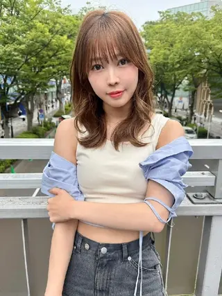 セミロング カラー Lond Roleのヘアスタイル