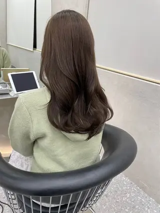 セミロング shion 透明感カラーのヘアスタイル