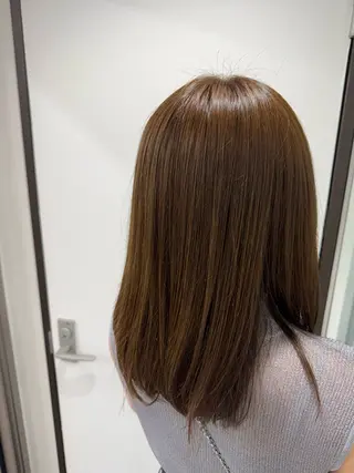 ミディアム カラー aoi .のヘアスタイル