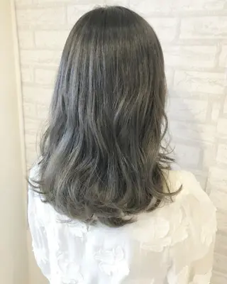 セミロング カラー RU RIのヘアスタイル