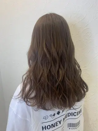 セミロング カラー 六反 仁哉のヘアスタイル