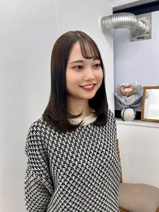 ミディアム カラー ブリーチなし/レイヤ ー特化🌈Tommyのヘアスタイル