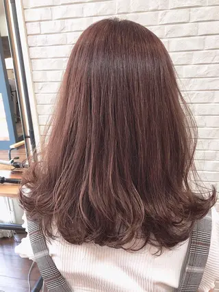 セミロング カラー 伊藤 さやかのヘアスタイル