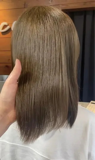 ミディアム カラー ヘアアレンジ 川上 麻梨阿のヘアスタイル