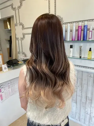 ロング 岡本 健秀のヘアスタイル