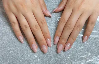 ネイル VIERU 🌈🎀💖のネイルデザイン