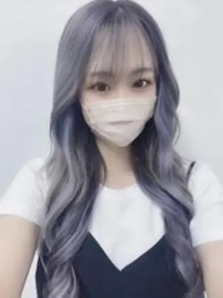 ロング カラー LuciA エクステカラーのヘアスタイル