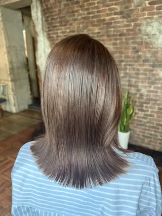 ミディアム MIYU透明感カラー ブリーチなしWカラーのヘアスタイル