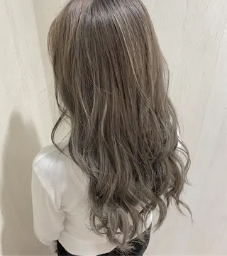 セミロング カラー 柴田 翔太郎のヘアスタイル