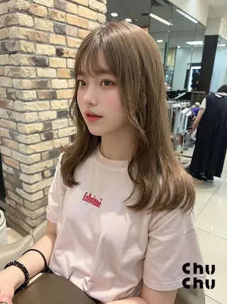 セミロング カラー 馴染ませNo.1🧃 エクステ・アレンジのヘアスタイル