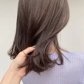 ミディアム カラー パーマ shiori ﾍﾞｰｼﾞｭｶﾗｰのヘアスタイル