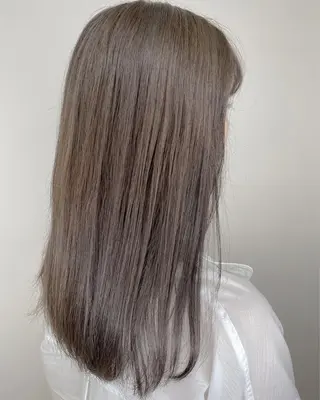 セミロング カラー 【透明感、艶髪】西村 有司のヘアスタイル