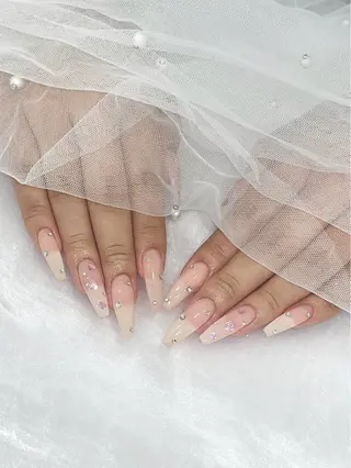 ネイル akari🎀 京橋 ARRINEのネイルデザイン