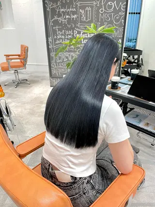 ロング マツオカ マコのヘアスタイル