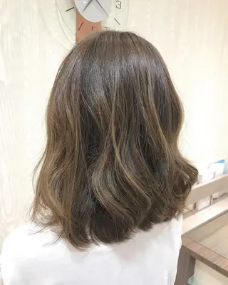 ミディアム Miru by INCE HAIRのヘアスタイル