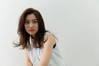 ミディアム カラー ツジガキ ユウスケのヘアスタイル