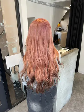 ロング ブリーチ縮毛矯正 LAFFYuiのヘアスタイル