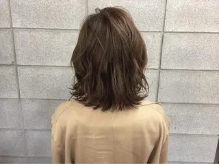 ミディアム カラー ITO YUKIのヘアスタイル