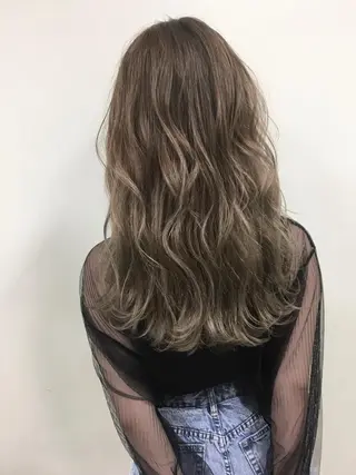 セミロング カラー Beach 代表 KENTAのヘアスタイル