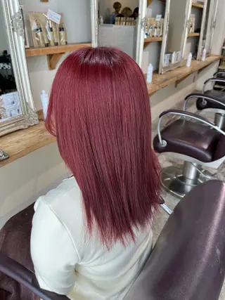 ミディアム カラー 川鍋 柚果のヘアスタイル