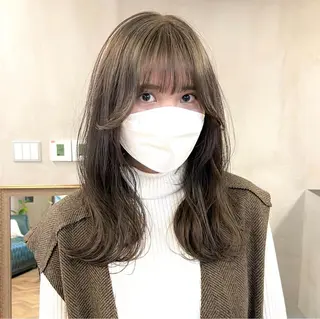 セミロング カラー パーマ ヘアアレンジ メンズ キッズ ネイル マツエク・マツパ アイブロウ 前川 朋香のヘアスタイル