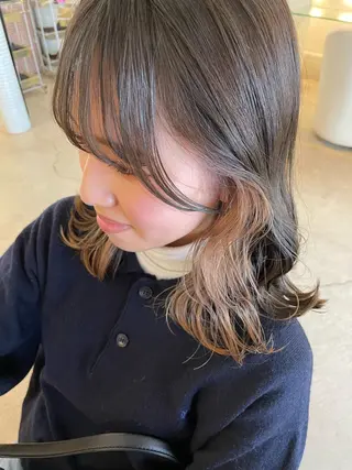 ミディアム カラー レイヤーカット/ マリアのヘアスタイル