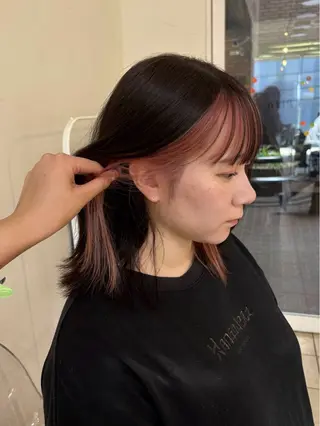 ミディアム スズキ ユウナのヘアスタイル