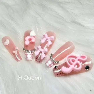ネイル MQueen ネイルサロンのネイルデザイン