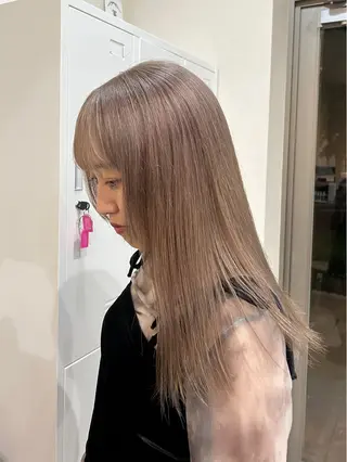 カラー MIDORI🎀 透明感/ベージュのヘアスタイル
