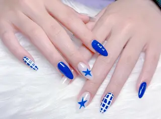 ネイル 小島 阿佑美のネイルデザイン