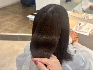 セミロング カラー 明石 優衣のヘアスタイル