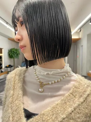 ショート カラー センターパート/ 暖色カラーayuのヘアスタイル