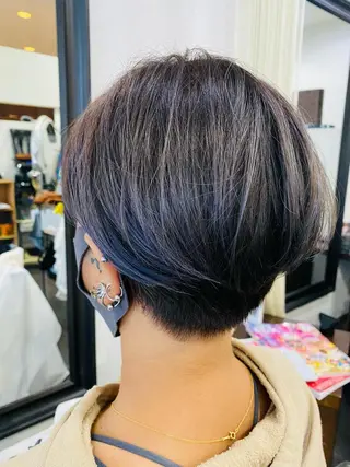 ショート カラー 阿久津 泰幸のヘアスタイル