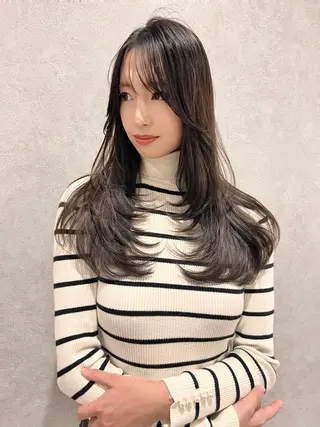 ロング カラー 篠塚 純のヘアスタイル