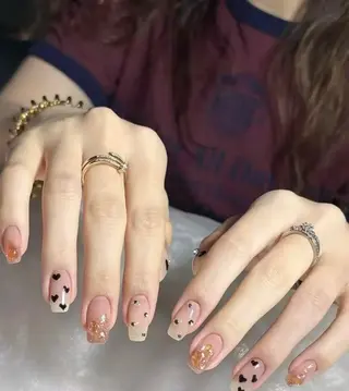 ネイル 高木 維麗絲のネイルデザイン