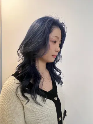 ロング カラー 堀江/心斎橋/西大橋 四ツ橋【Vers】のヘアスタイル