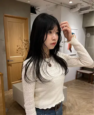 ロング カラー レイヤーカット🐩 透明感カラー モカのヘアスタイル