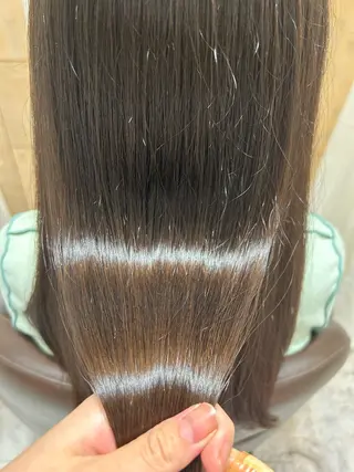 ロング 前田 瞳のヘアスタイル