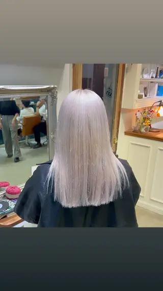 ロング カラー オカベ ショウマのヘアスタイル