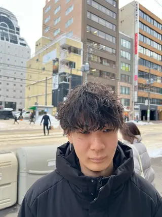 パーマ ハッシュ・ウルフ🐺 小顔レイヤー松山直史のヘアスタイル