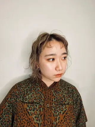 ミディアム パーマ 宮腰 瑠果のヘアスタイル