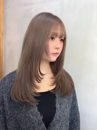 セミロング カラー 🫐寒色系カラー 🫐ヤマナカリリカのヘアスタイル
