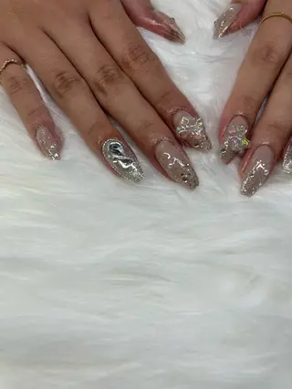 ネイル 鈴木 愛のネイルデザイン