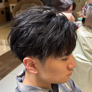 ショート カラー パーマ ヘアアレンジ メンズ 新宿のパーマ職人/ メンズパーマ/石見のヘアスタイル