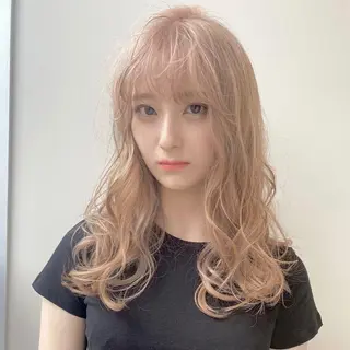 セミロング カラー 艶ハイトーンブリーチ 🌈小林侑雅のヘアスタイル
