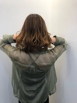 ミディアム ツノガイ エリのヘアスタイル