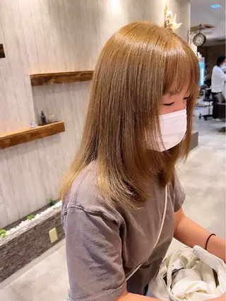 ミディアム カラー 乕谷 美潮のヘアスタイル