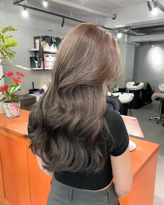 カラー 倉辻 香奈子のヘアスタイル