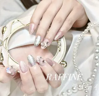 ネイル RAFFINE haru🦋🩵のネイルデザイン